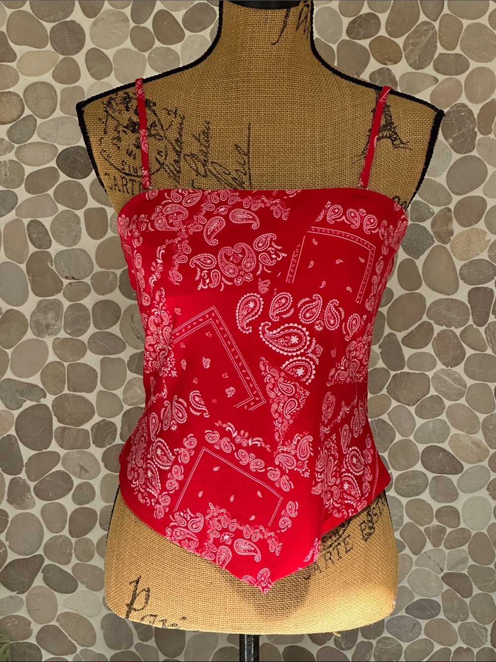 No Boundaries Red Bandana-Print Handkerchief Cami Tank